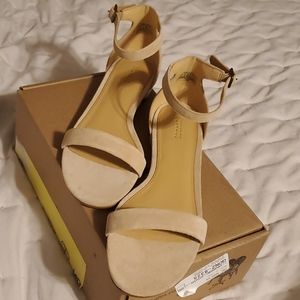 NWB Soludos Capri Suede Sandals